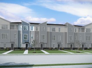 802 Finley Dr, Aurora, IL 60504