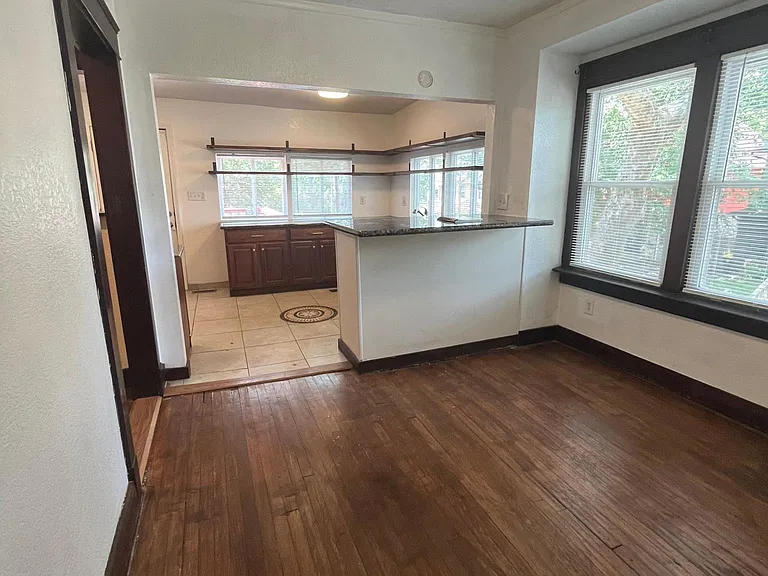 4100 Campbell St — Photo 13