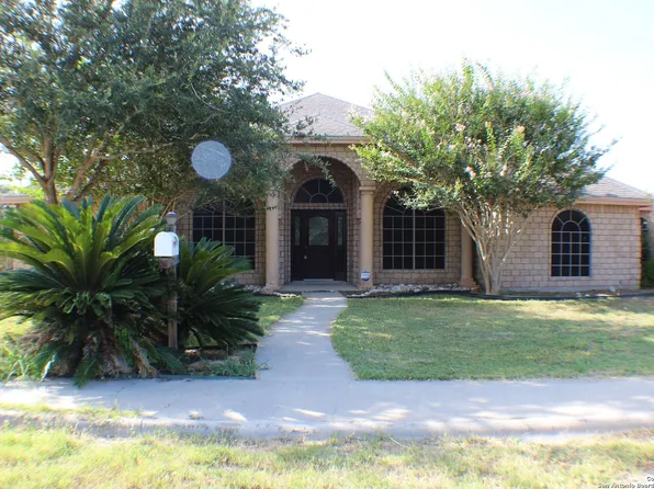 1304 Melissa Ann Circle, Alice, TX 78332