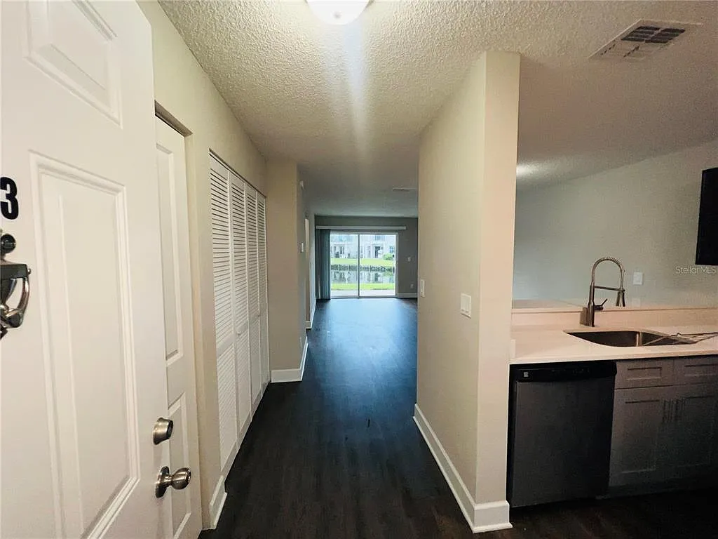 1 bed, 1.0 bath, 680 sqft, $1,450 — Photo 3