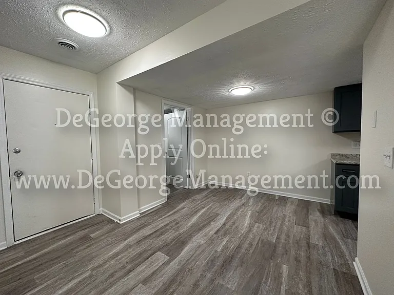 Pine Ridge Apartments — Photo 12