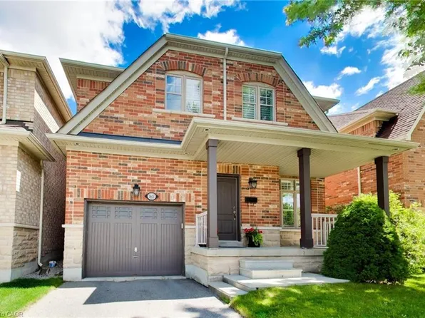 1613 Northmount Ave, Mississauga, ON L5E 1Y9