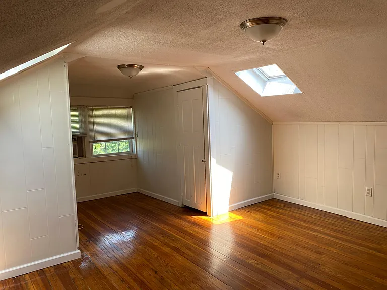 1005 King Ave — Photo 13
