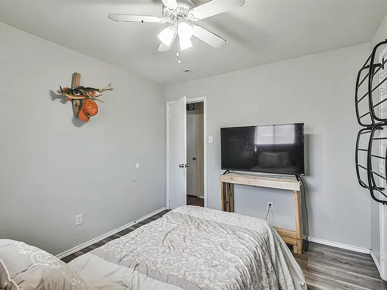 11735 Pebble Sands Dr — Photo 24