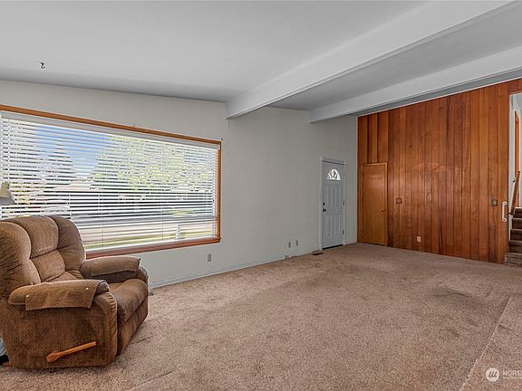 5th image of 500 Greenwalt Place