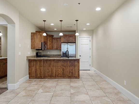 3rd image of 5198 N University Ave Suite 107