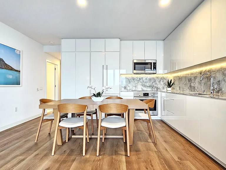 987 Queen St #4015 — Photo 2