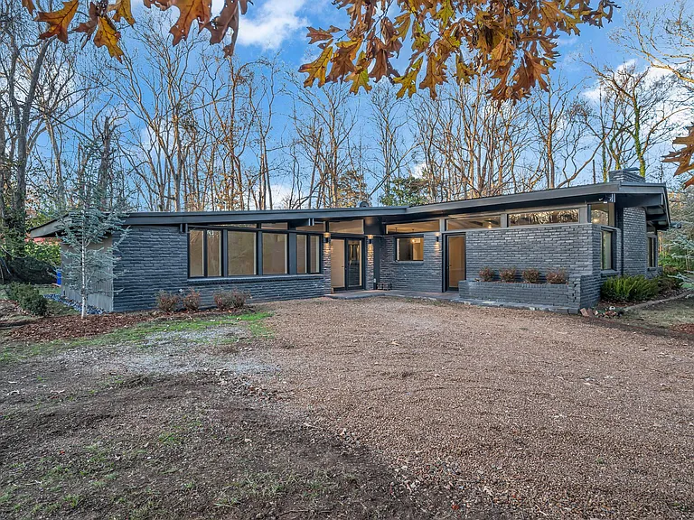 4601 Dustin Ln — Photo 11