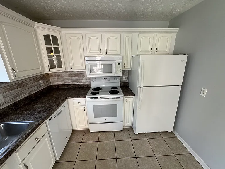 1053 Blackwell Ct #1 — Photo 6