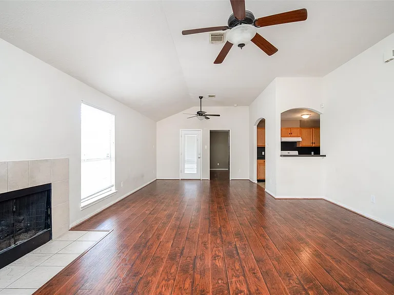 17219 Lilac Vale Ct — Photo 6