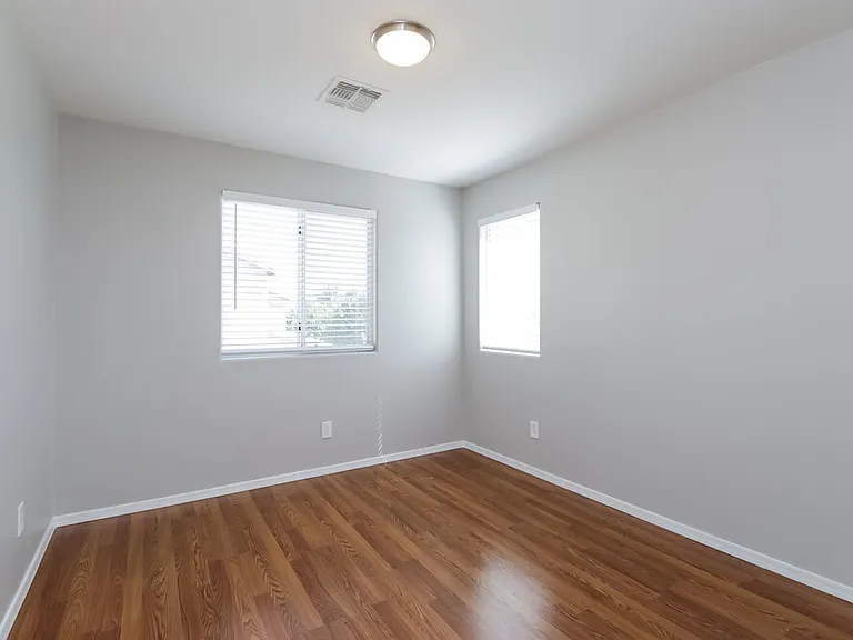 3728 S 54th Gln — Photo 12