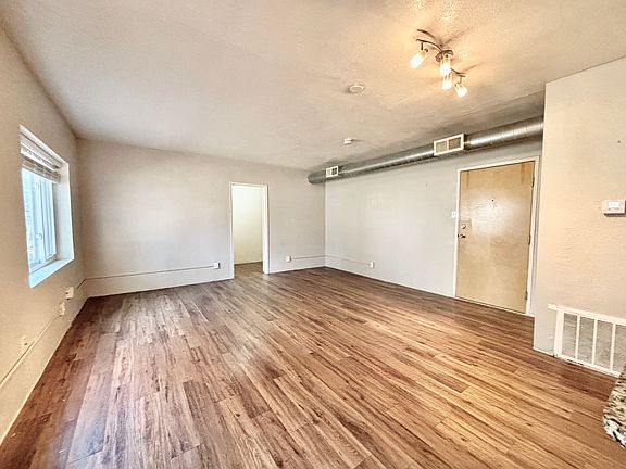 4th image of 625 E Armour Blvd #629-1C