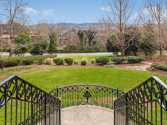 1658_Hillcrest_Rd_003 edited