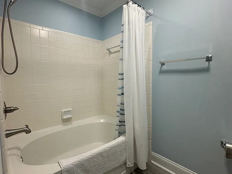 18713 Vineyard Point Ln #18713 — Photo 9