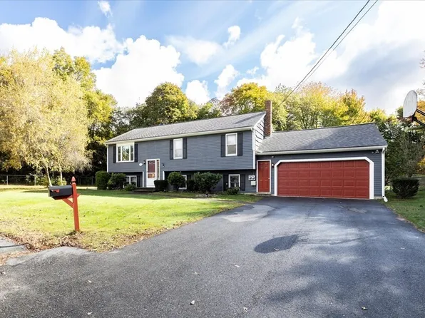 17 Tirrell Dr, Rockland, MA 02370
