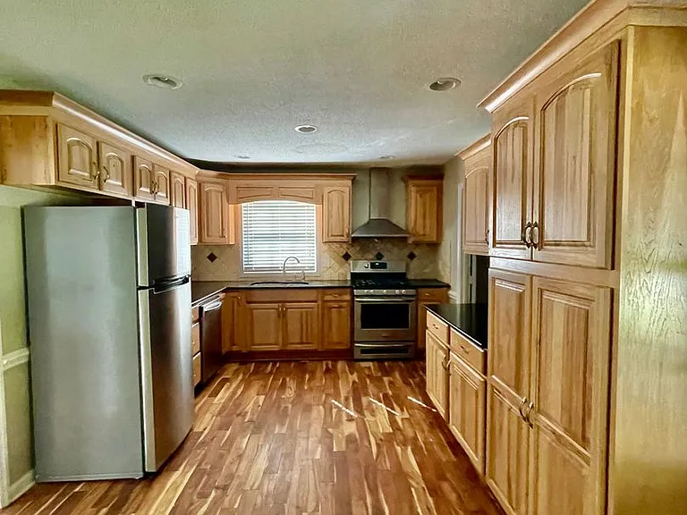 6215 Deep Forest Ln — Photo 13