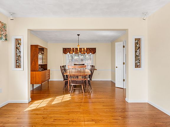 5th image of 2655 Clearview Dr