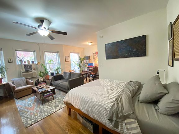 3rd image of 5535-39 N Kenmore Ave #1E