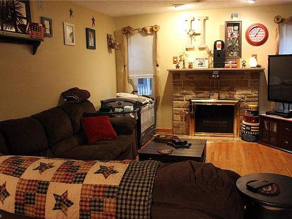 3rd image of 155 Miller Blvd