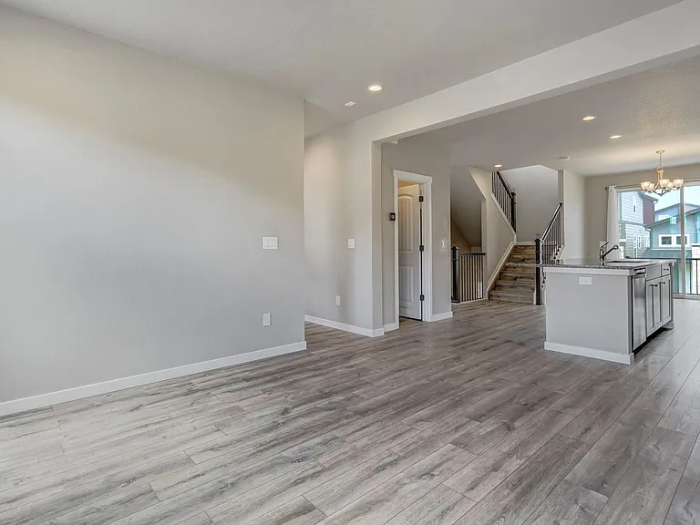 1354 Sunshine Valley Way — Photo 39