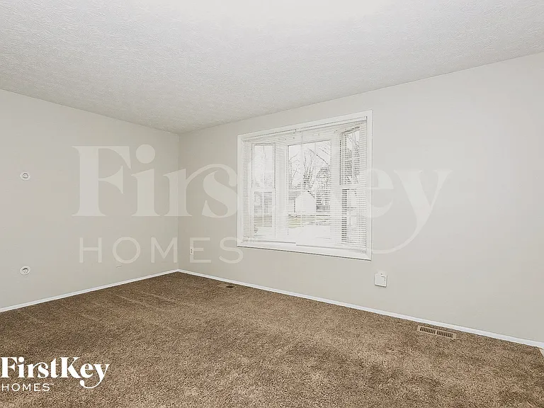 3045 Breed Dr — Photo 11