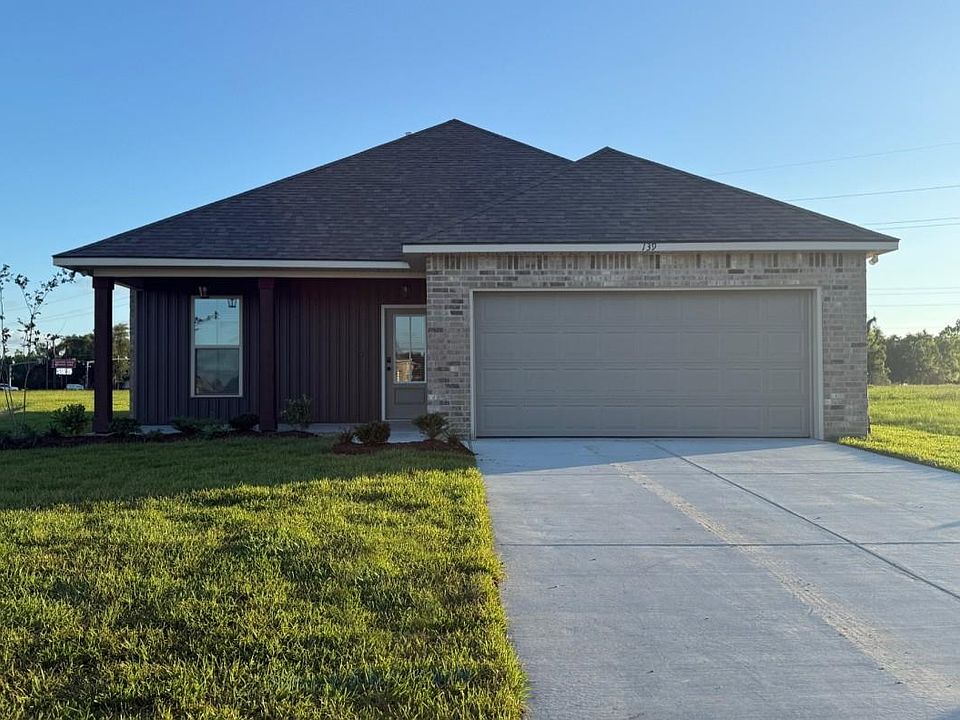 1st image of 139 Briar Ct