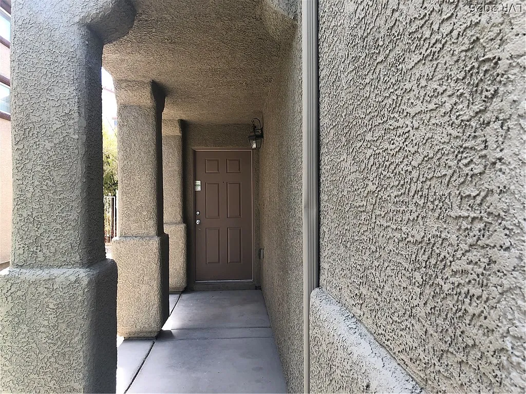 3 bed, 2.5 bath, 1526 sqft, $1,850 — Photo 2