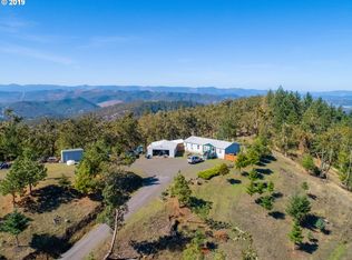 1055 Jr Ln, Roseburg, OR 97470
