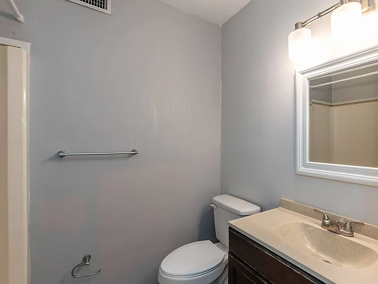 Woodard Street Apartments — Photo 11