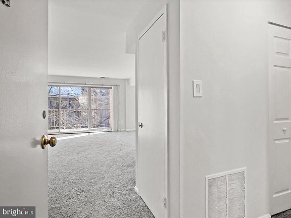 2nd image of 19 Canterbury Sq #211