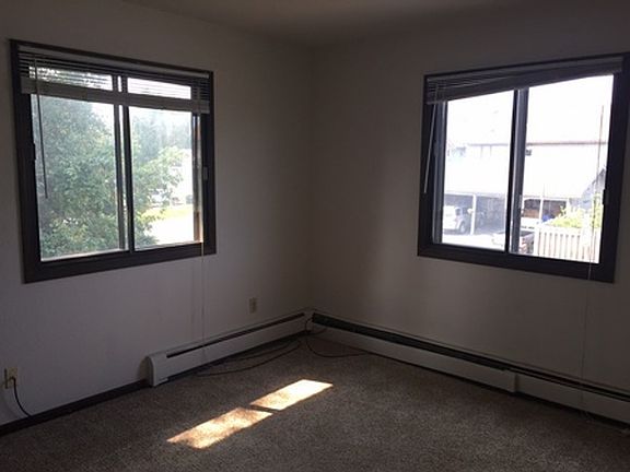 5th image of 8911 Forest Village Dr #B