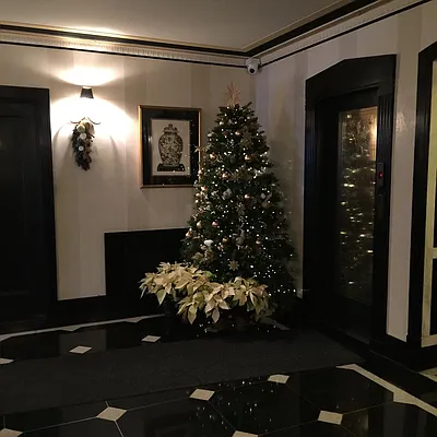 Rented by R New York | media 8