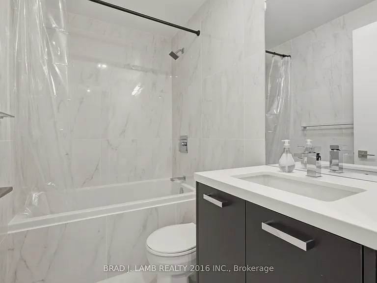 284 King St E #1303 — Photo 9