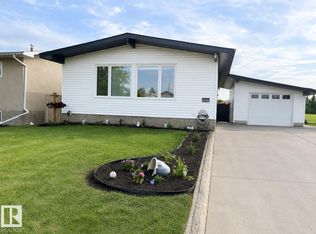 5245 47th Ave, Vegreville, AB T9C1N2