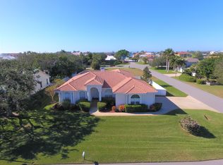 604 7th Ave N, Tierra Verde, FL 33715