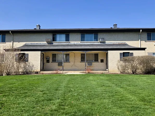 235 E Palatine Rd APT 2A, Palatine, IL 60067