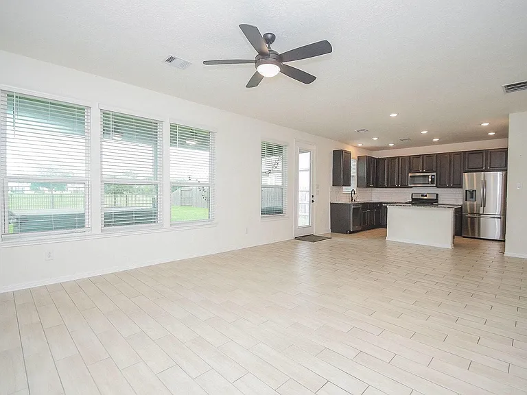 5027 Hickory Deer Ln — Photo 7