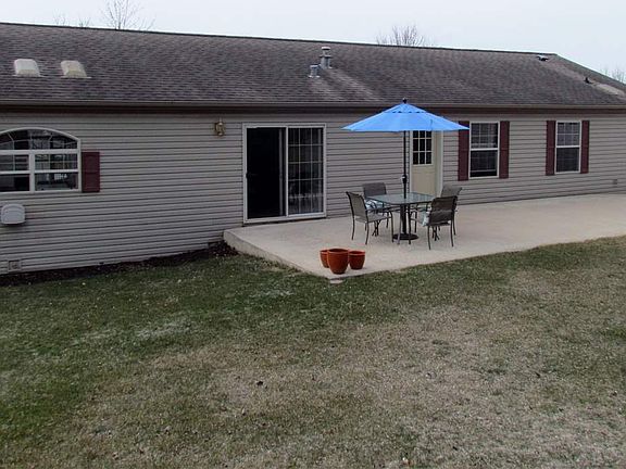 3rd image of 8327 Hickory Tree Dr