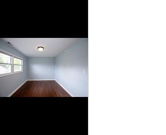 3rd image of 14329 Park Ave #1