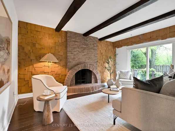 21 Longbow Sq, Toronto, ON M1W 2W6