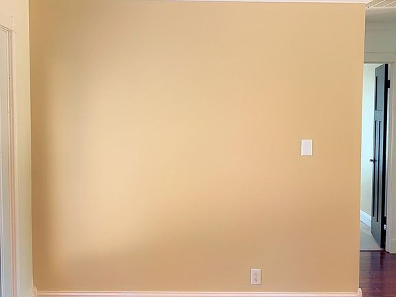 5th image of 1302 Shelden St