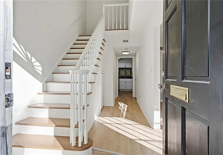 6520 Roswell Rd #79 — Photo 3