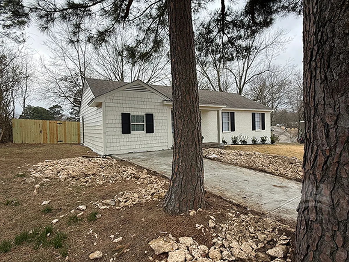 Building Photo - 3359 Spring Water Cv