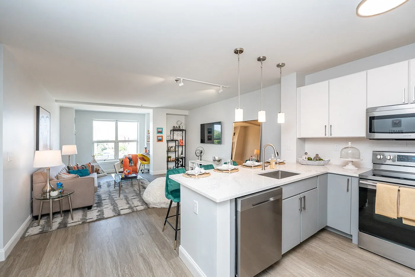 Munroe Place — Photo 1