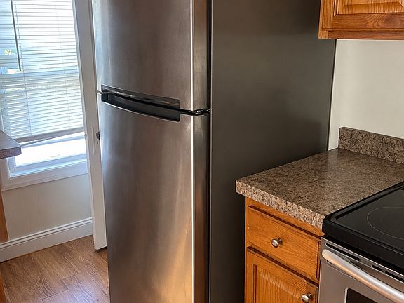 3rd image of 60 Lincoln St #2