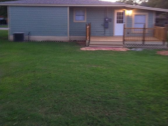 2nd image of 103 Acacia St