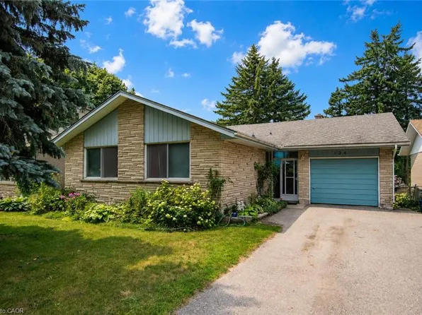 124 Carwood Ave, Kitchener, ON N2G 3B9