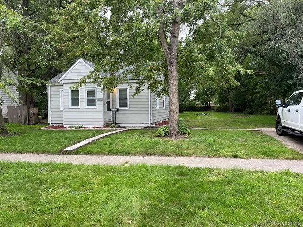 21371 Doepfer Rd, Warren, MI 48091