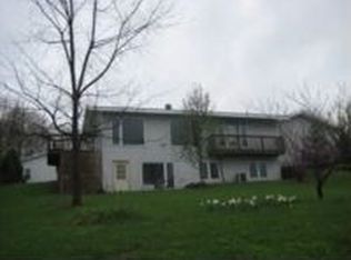 13633 Steffensen St, Gowen, MI 49326