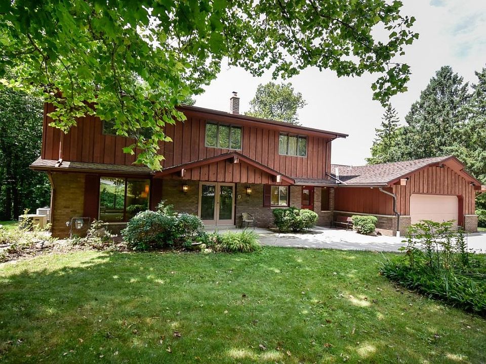 1st image of S46W22051 Tansdale Ct